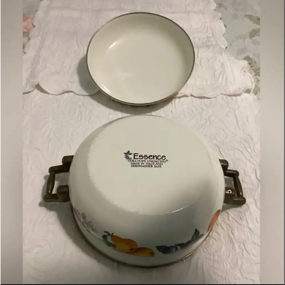 Essence Tabletops Unlimited Enamel Pot 🍎 🍇 🍐
